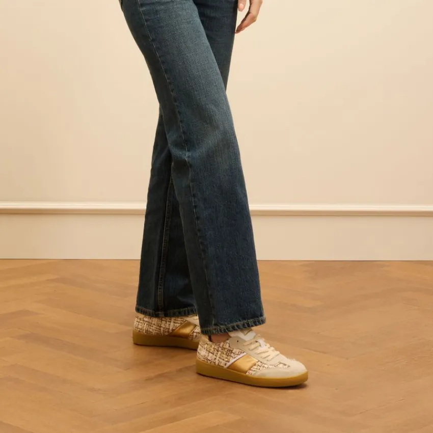 Manfield Beige bouclé sneakers met gouden details^DAMES Sneakers