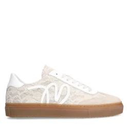 Manfield Beige leren sneakers met kanten details^DAMES Sneakers