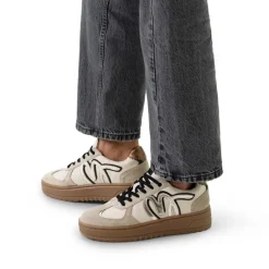 Manfield Beige leren sneakers met gouden details^DAMES Sneakers