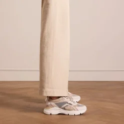 Manfield Beige leren sneakers suède details^DAMES Sneakers