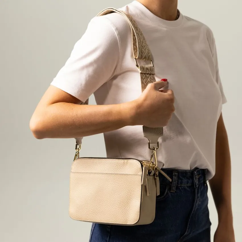 Manfield Beige schoudertas met bijpassende bagstrap^ Schoudertassen