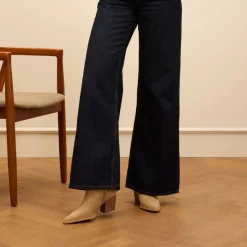 Manfield Beige suède cowboy laarzen^DAMES Enkellaarsjes