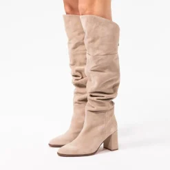 INTERIEURVANMIES X MANFIELD Beige suède hoge laarzen met hak^DAMES Laarzen