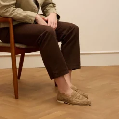 Manfield Beige suède loafers^Heren Loafers