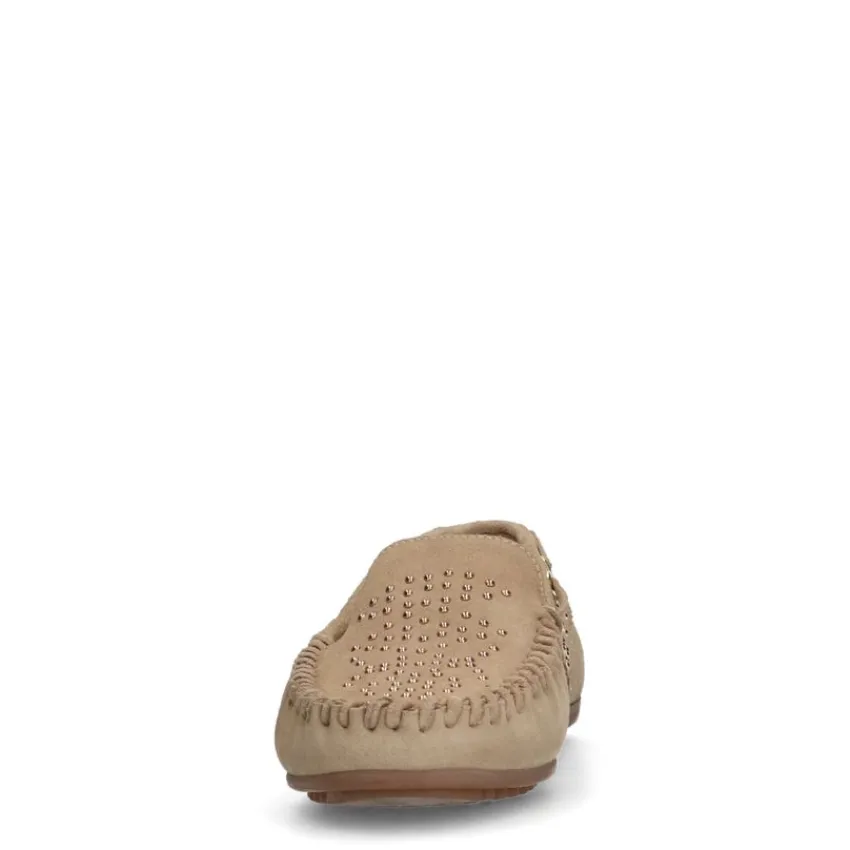 Manfield Beige suède loafers met goudkleurige studs^DAMES Loafers