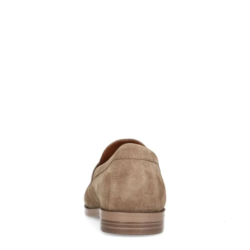 Manfield Beige suède loafers met vierkanten chain^DAMES Loafers