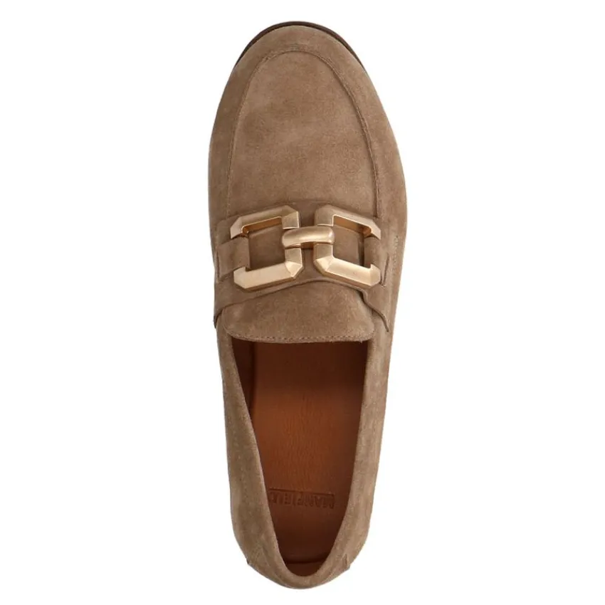 Manfield Beige suède loafers met vierkanten chain^DAMES Loafers