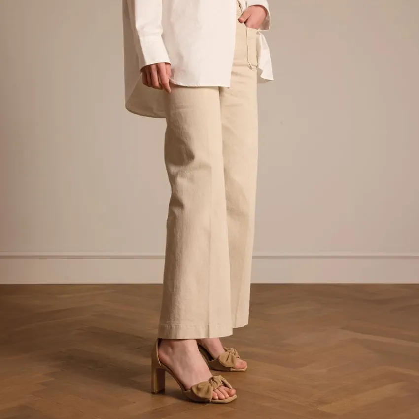 Manfield Beige suède sandalen met hak^DAMES Sandalen