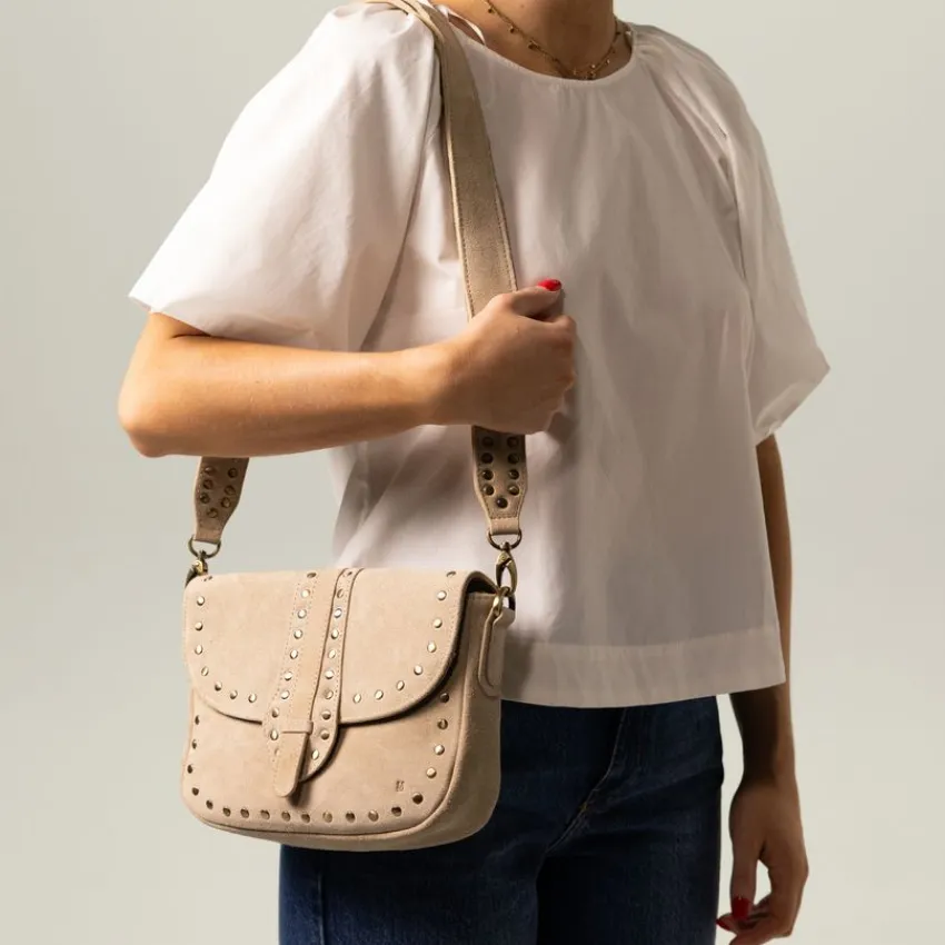 Manfield Beige suède schoudertas met gouden studs^ Schoudertassen