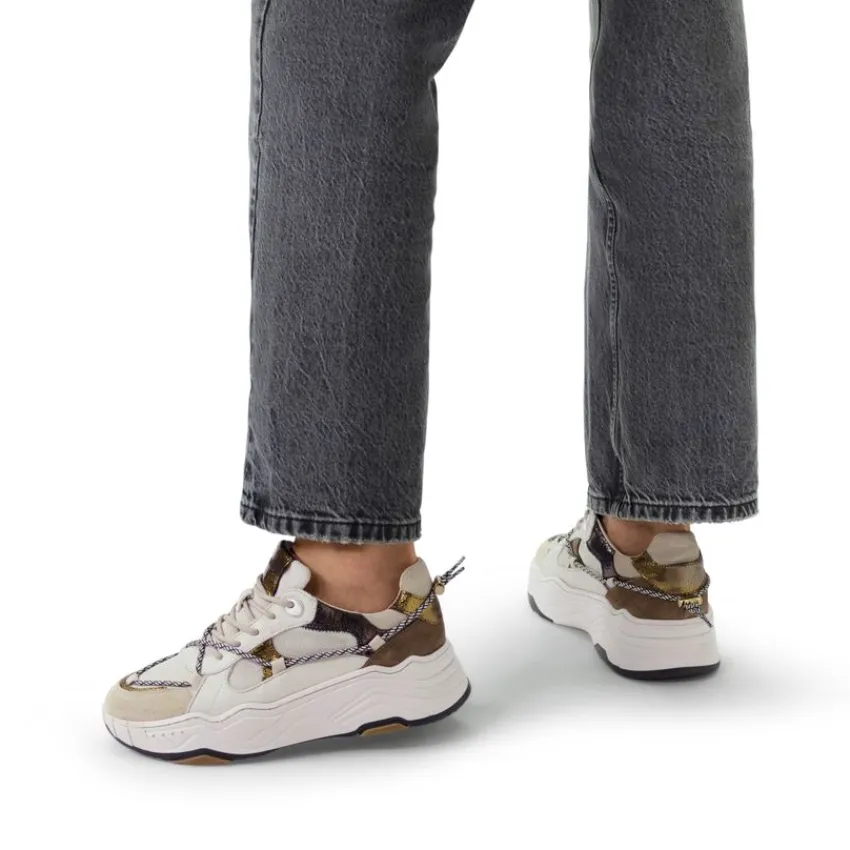 Manfield Beige suède sneakers met details^DAMES Sneakers