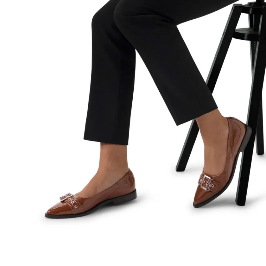 Manfield Bruine lakleren ballerina's^DAMES Loafers