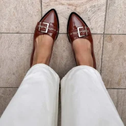 Manfield Bruine lakleren ballerina's^DAMES Loafers