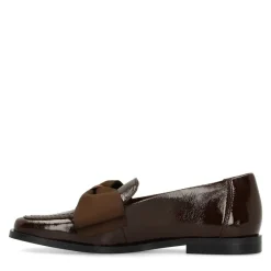 Manfield Bruine lakleren loafers met strik^DAMES Loafers