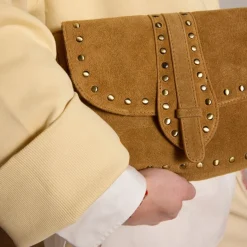 Manfield Cognac suède schoudertas met gouden studs^ Schoudertassen