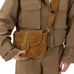 Manfield Cognac suède schoudertas met gouden studs^ Schoudertassen