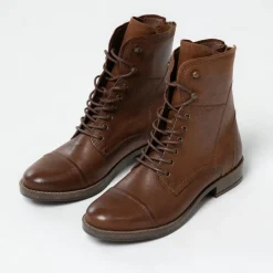 Manfield Cognac veterlaarsjes^DAMES Enkellaarsjes