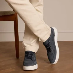 Manfield Donkerblauwe nubuck sneakers^Heren Sneakers