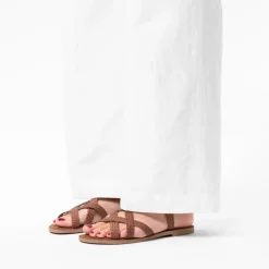 Manfield Gevlochten cognac sandalen^DAMES Sandalen