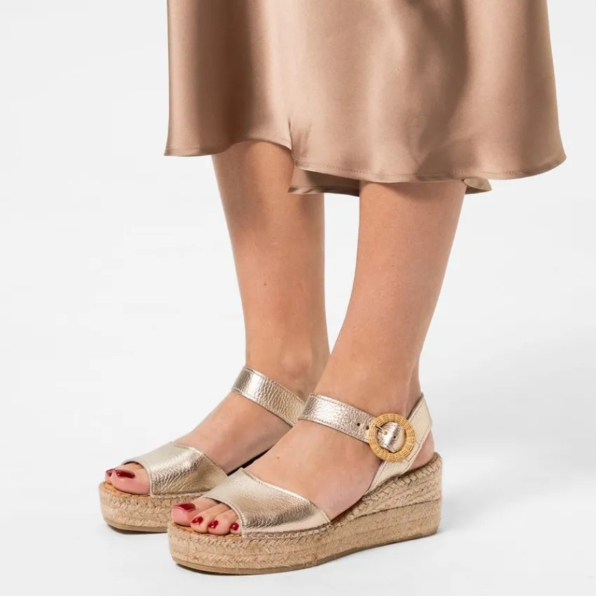 Manfield Gouden leren sleehakken^DAMES Espadrilles|Sandalen