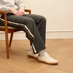 Manfield Off white leren sneakers met suède details^Heren Sneakers