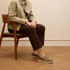Manfield Taupe suède loafers^Heren Loafers