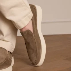 Manfield Taupe suède loafers^Heren Loafers