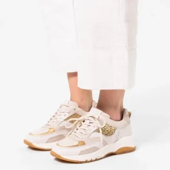 Manfield Witte leren sneaker met gouden glitter^DAMES Sneakers