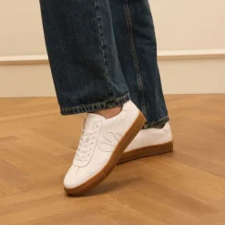 Manfield Witte leren sneakers^DAMES Sneakers