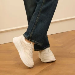 Manfield Witte leren sneakers^DAMES Sneakers