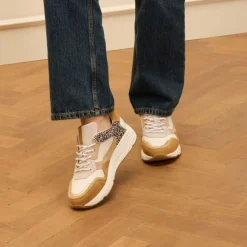 Manfield Witte leren sneakers met leopard details^DAMES Sneakers