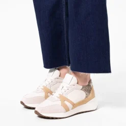 Manfield Witte leren sneakers met suède details^DAMES Sneakers