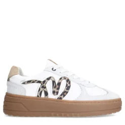 Manfield Witte leren sneakers met leopard details^DAMES Sneakers