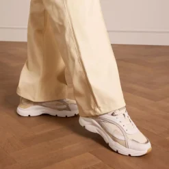 Manfield Witte leren sneakers met stoffen details^DAMES Sneakers