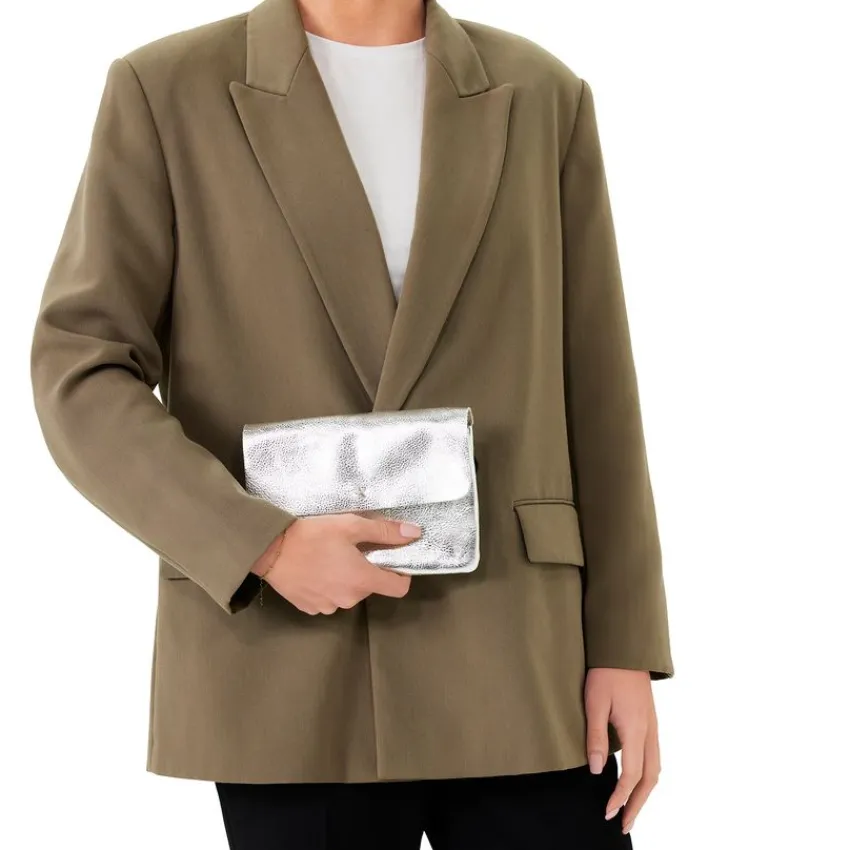 Manfield Zilverkleurige leren clutch^ Clutches