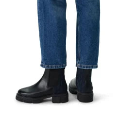 Manfield Zwarte leren chelsea boots met stoffen achterkant^DAMES Enkellaarsjes