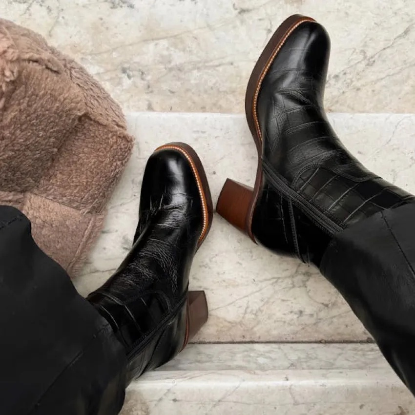 Manfield Zwarte leren croco enkellaarsjes^DAMES Enkellaarsjes