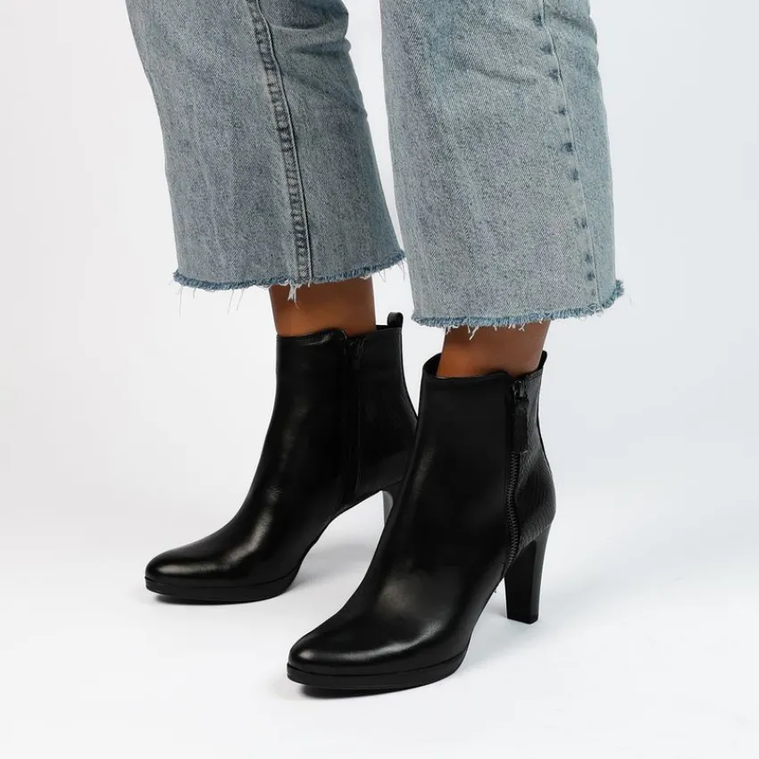 Manfield Zwarte leren enkellaarsjes met hak^DAMES Enkellaarsjes