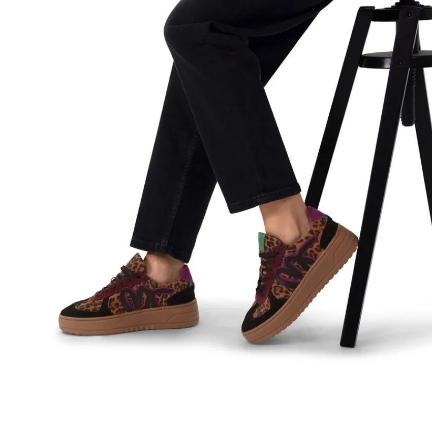 Manfield Zwarte leren panter sneakers^DAMES Sneakers