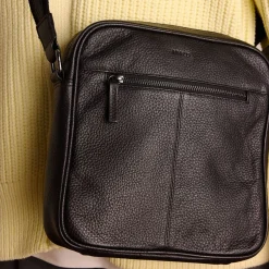 Manfield Zwarte leren schoudertas^ Schoudertassen