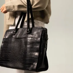 Manfield Zwarte leren shopper met crocoprint^ Shoppers