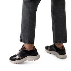 Manfield Zwarte leren sneakers met crocoprint^DAMES Sneakers