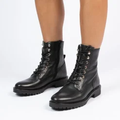 Manfield Zwarte leren veterlaarsjes^DAMES Enkellaarsjes