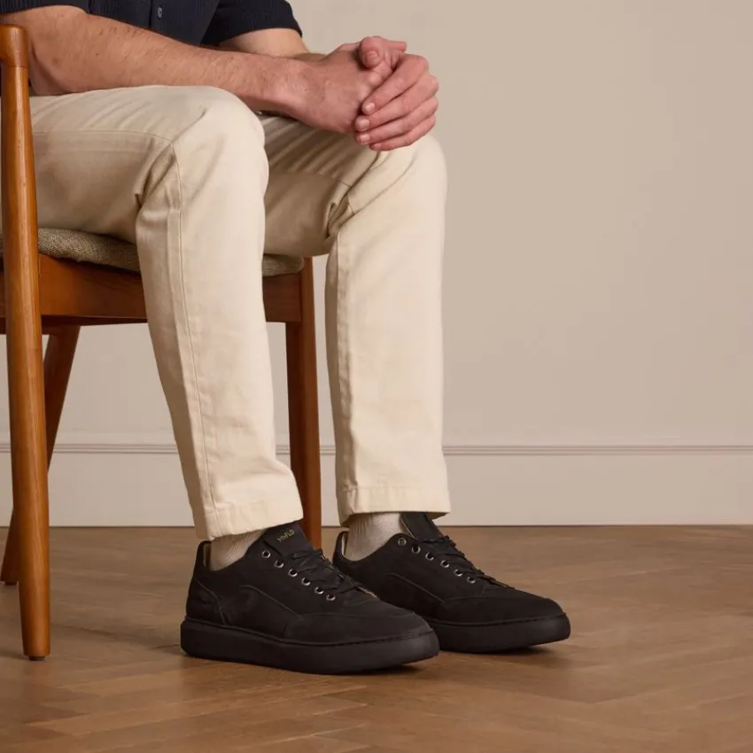 Manfield Zwarte nubuck sneakers^Heren Sneakers