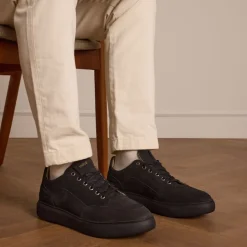 Manfield Zwarte nubuck sneakers^Heren Sneakers