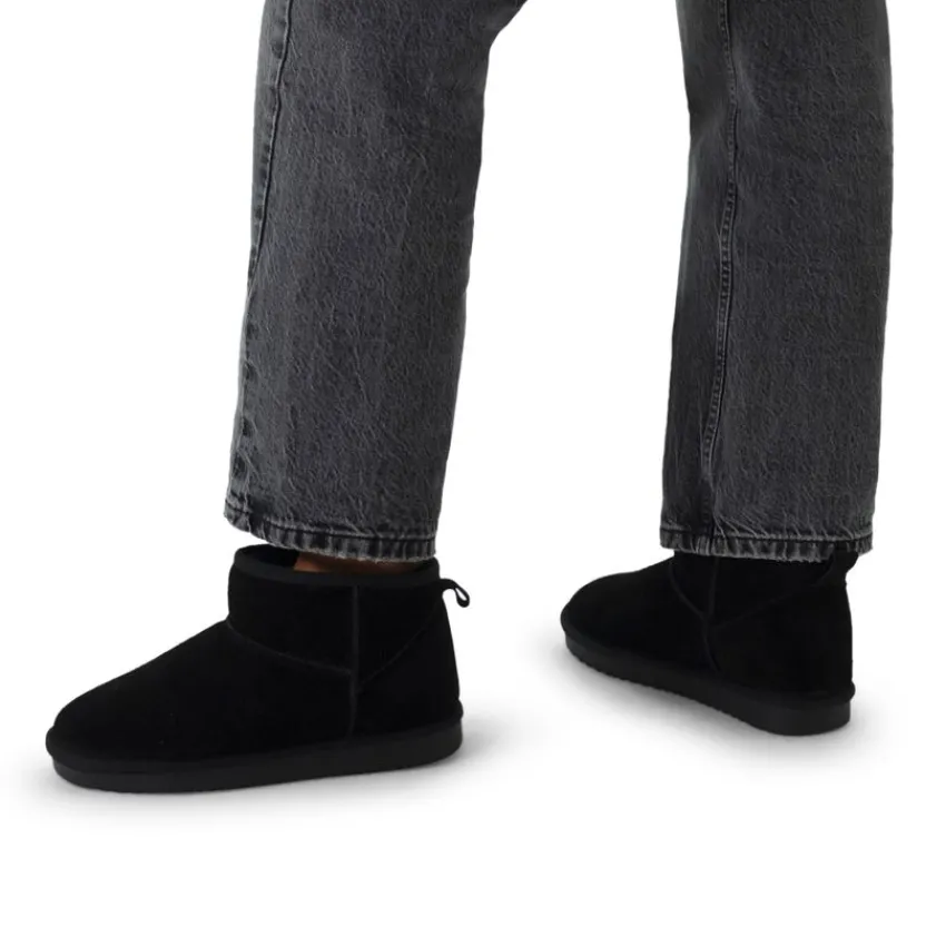 Manfield Zwarte suède boots^DAMES Enkellaarsjes