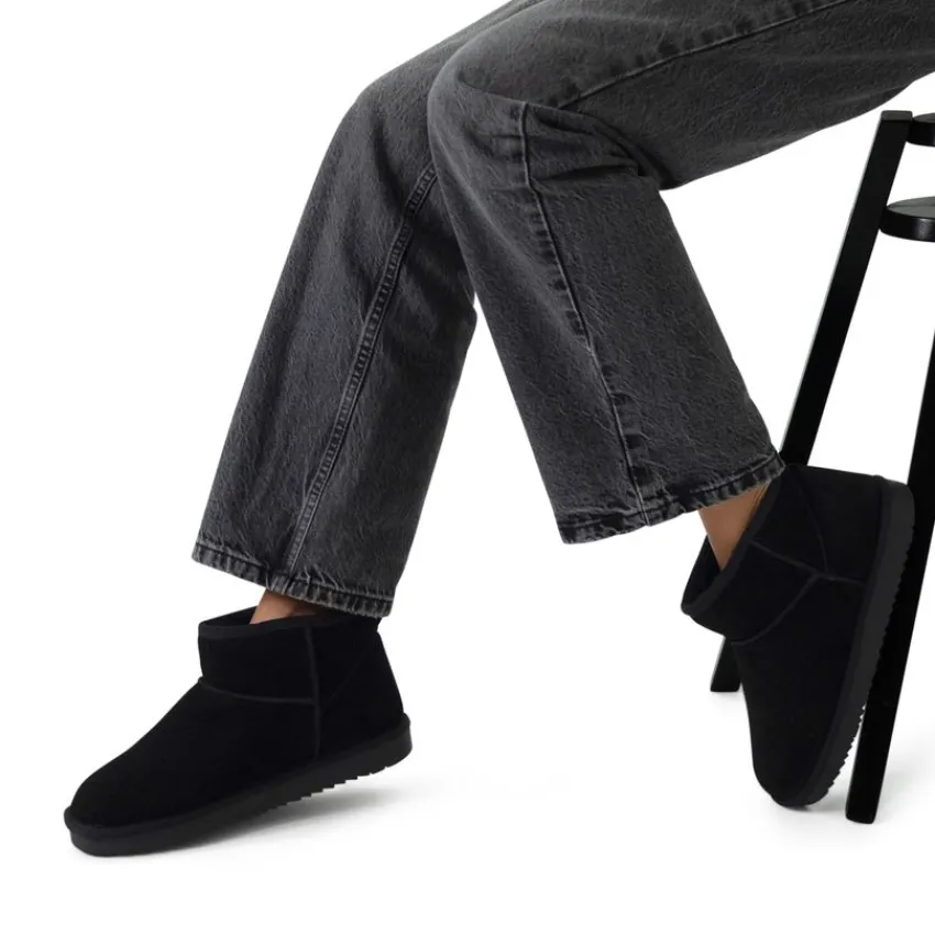 Manfield Zwarte suède boots^DAMES Enkellaarsjes