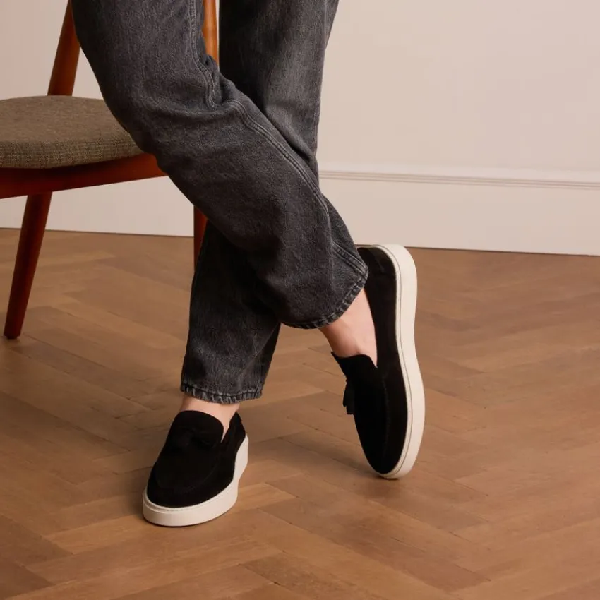Manfield Zwarte suède loafers met kwastjes^Heren Loafers